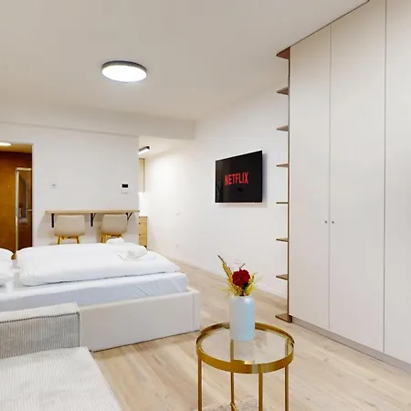 Downtown W King Size Bed And Ac Appartement Bratislava