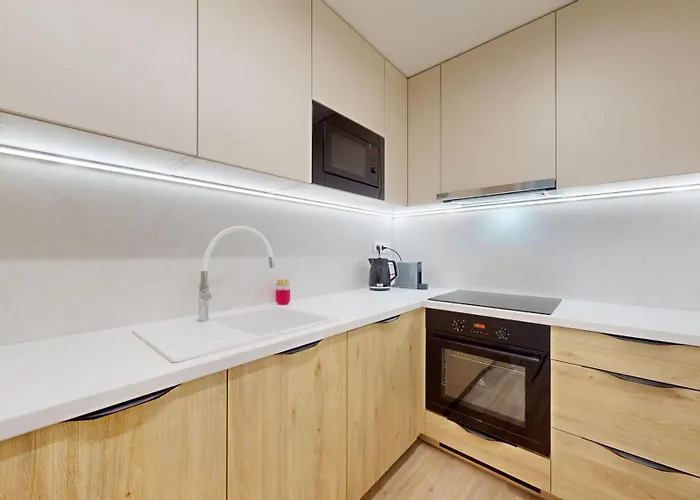 Downtown W King Size Bed And Ac